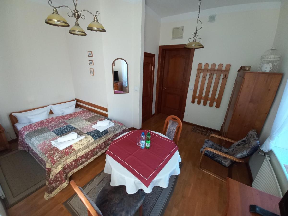Szwajcarka Willa Z Sauna I Jacuzzi Kudowa-Zdrój Exterior foto