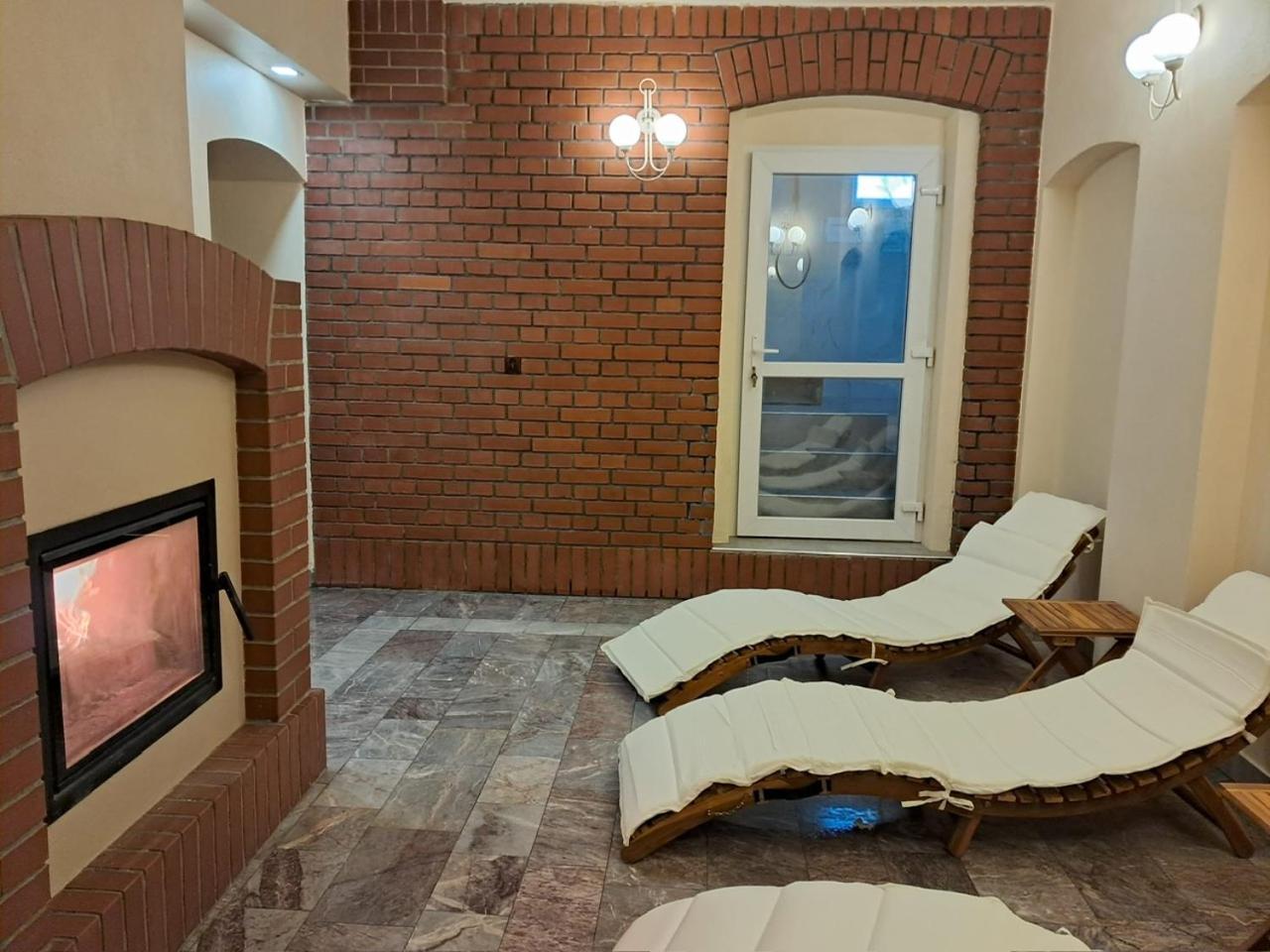 Szwajcarka Willa Z Sauna I Jacuzzi Kudowa-Zdrój Exterior foto