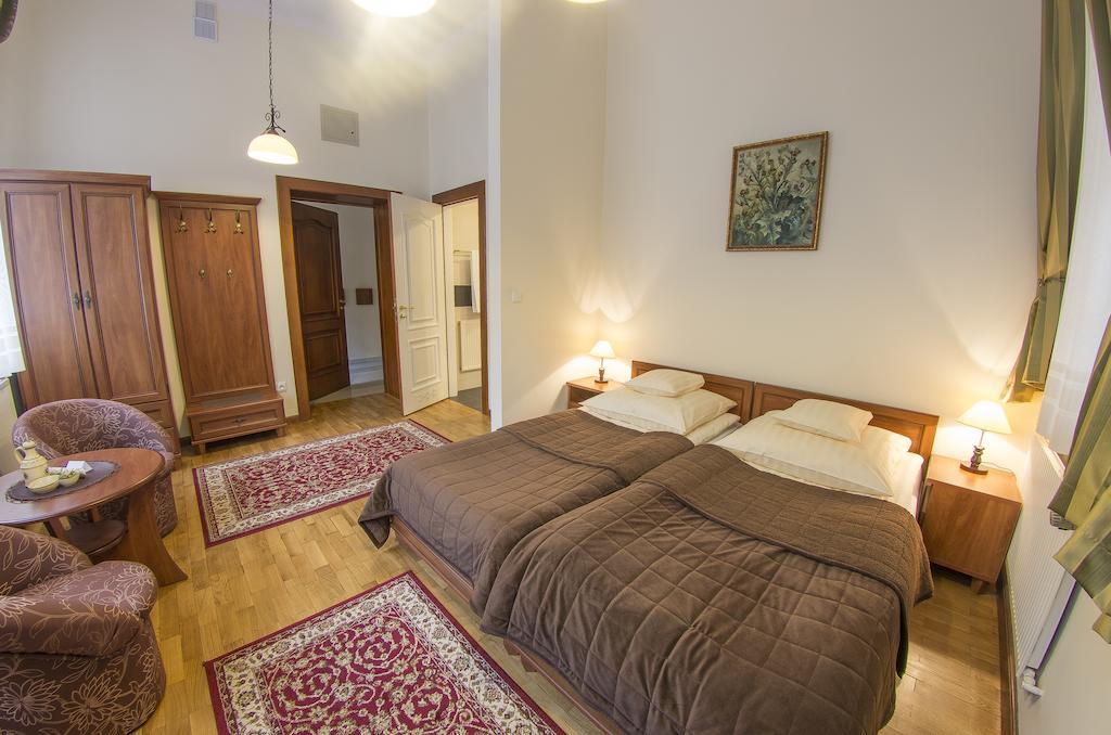 Szwajcarka Willa Z Sauna I Jacuzzi Kudowa-Zdrój Habitación foto